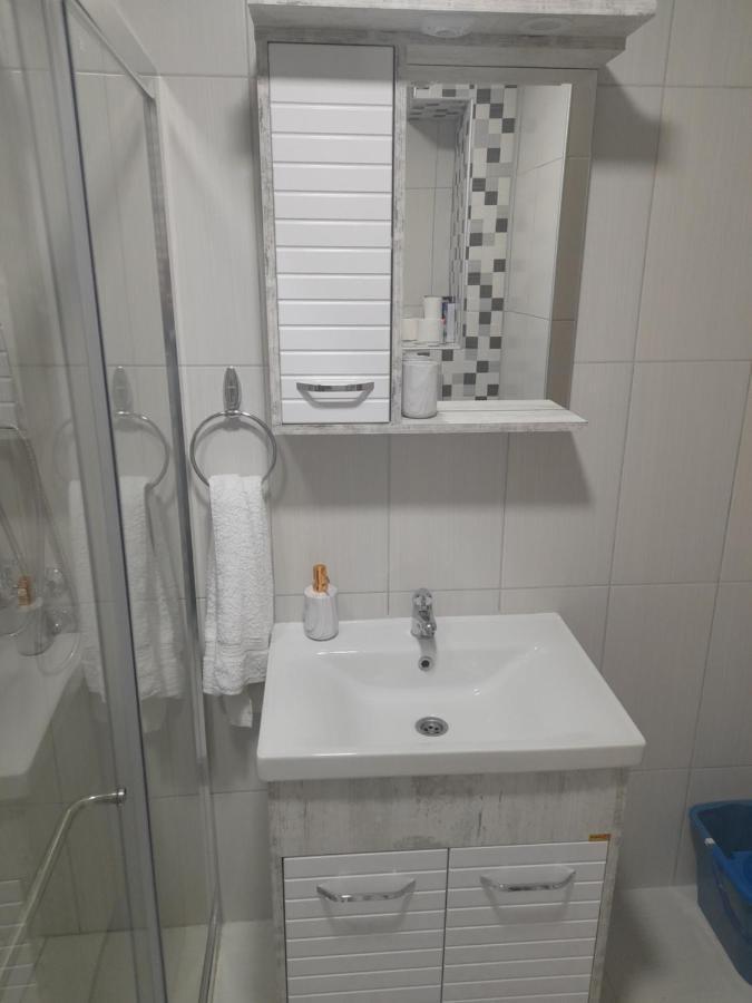 Holiday Apartaments 2 Ниш Экстерьер фото